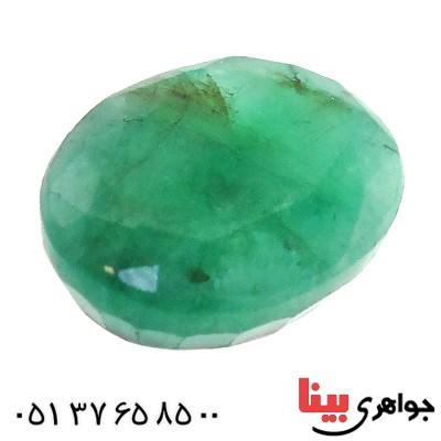 نگین انگشتر زمرد خوشرنگ و چشمگیر بیضی