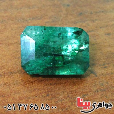 نگین انگشتر زمرد خوشرنگ مستطیلی