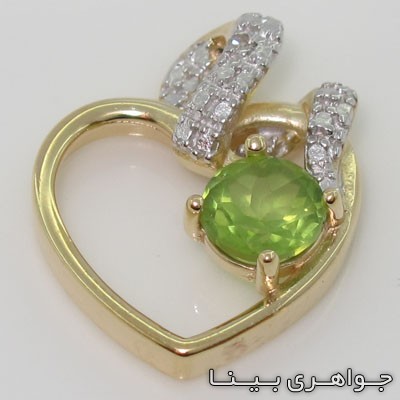 گردنبند زبرجد طرح قلب طلائی