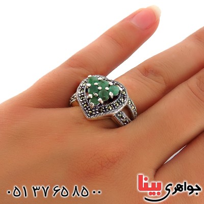 انگشتر زمرد درجه یک زنانه درشت مدل قلب فاخر_کد:13273 انگشتر زمرد درجه یک زنانه درشت مدل قلب فاخر_کد:13273