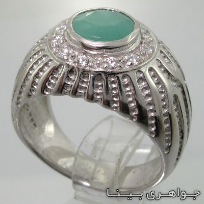 انگشتر زمرد دور نگین