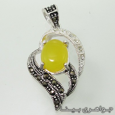 گردنبند عقیق زرد شرف الشمس برگی