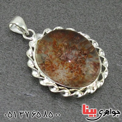 گردنبند در منظره ای زنانه طرح پاییز _کد:15265