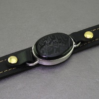 دستبند عقیق سیاه (اونیکس) با حکاکی فاطمه قلبی 
