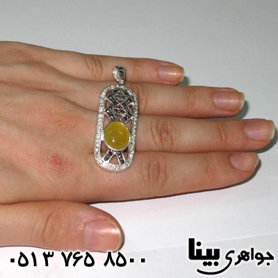 گردنبند عقیق زرد شرف الشمس حدیدکاری طرح اسلیمی