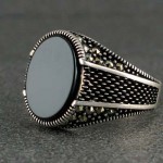 انگشتر عقیق سیاه (اونیکس) و حدید مارکازیتی میکروستینگ  مردانه