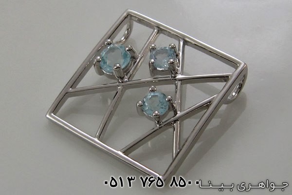 گردنبند آکوآمارین مربعی سه نگین