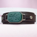 دستبند عقیق سبز خطی با حکاکی الله و پنج تن و قاب نقره _کد:31885