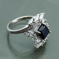 انگشتر یاقوت کبود نقره زنانه بسیار زیبا _کد:35039