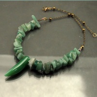 سینه ریز یشم زیبا و خوش رنگ با تراش خاص _کد:35072