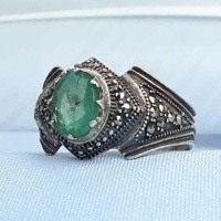 انگشتر زمرد نقره مردانه با مخراج نگین های مارکازیت