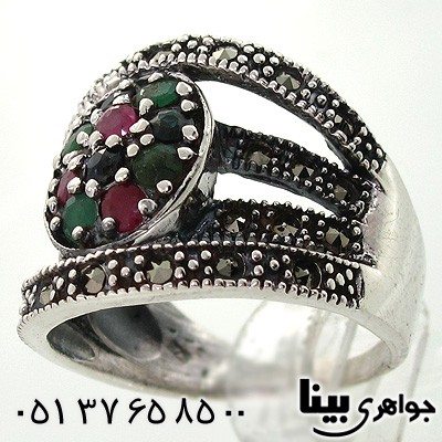 انگشتر چند جواهر یاقوت و زمرد طرح سرو درشت