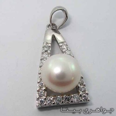 گردنبند مروارید مثلثی