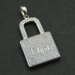 گردنبند نقره میکروستینگ درجه یک زنانه Dior مدل قفل _کد:۹۵۴۱