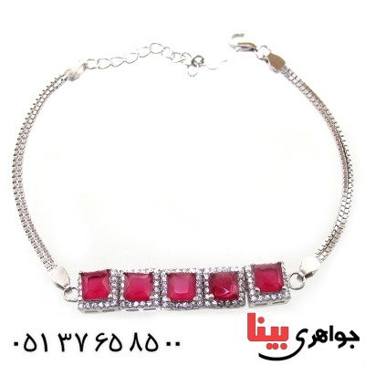 دستبند جید سرخ زنانه نگین دار مدل مربعی